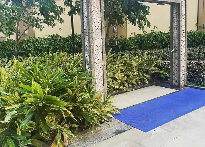 The Celandine Aparthotel Manila